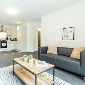 2 Bed Apartment En Suite - Image 3